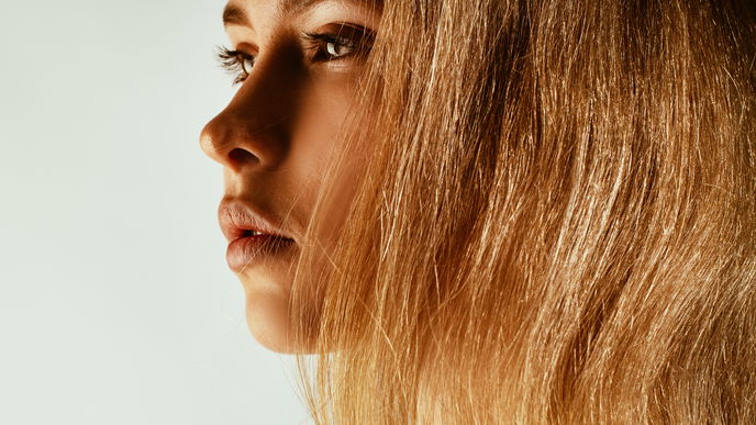 Trockene Haare gesund pflegen mit Arganöl: So wenden wir das flüssige Gold richtig an