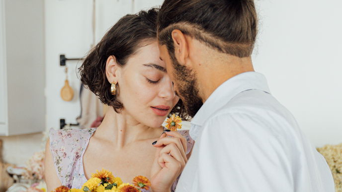 Laut Sternzeichen: Das ist das perfekte Valentinstags-Geschenk für deine/n Partner/in!