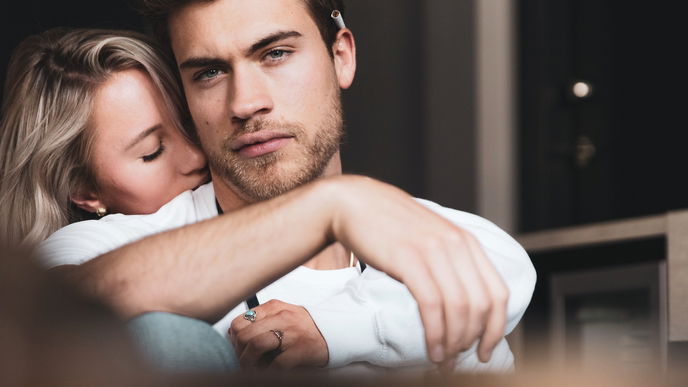 Red Flags beim Dating: Diese 5 Dinge deuten auf ein toxisches Verhalten hin