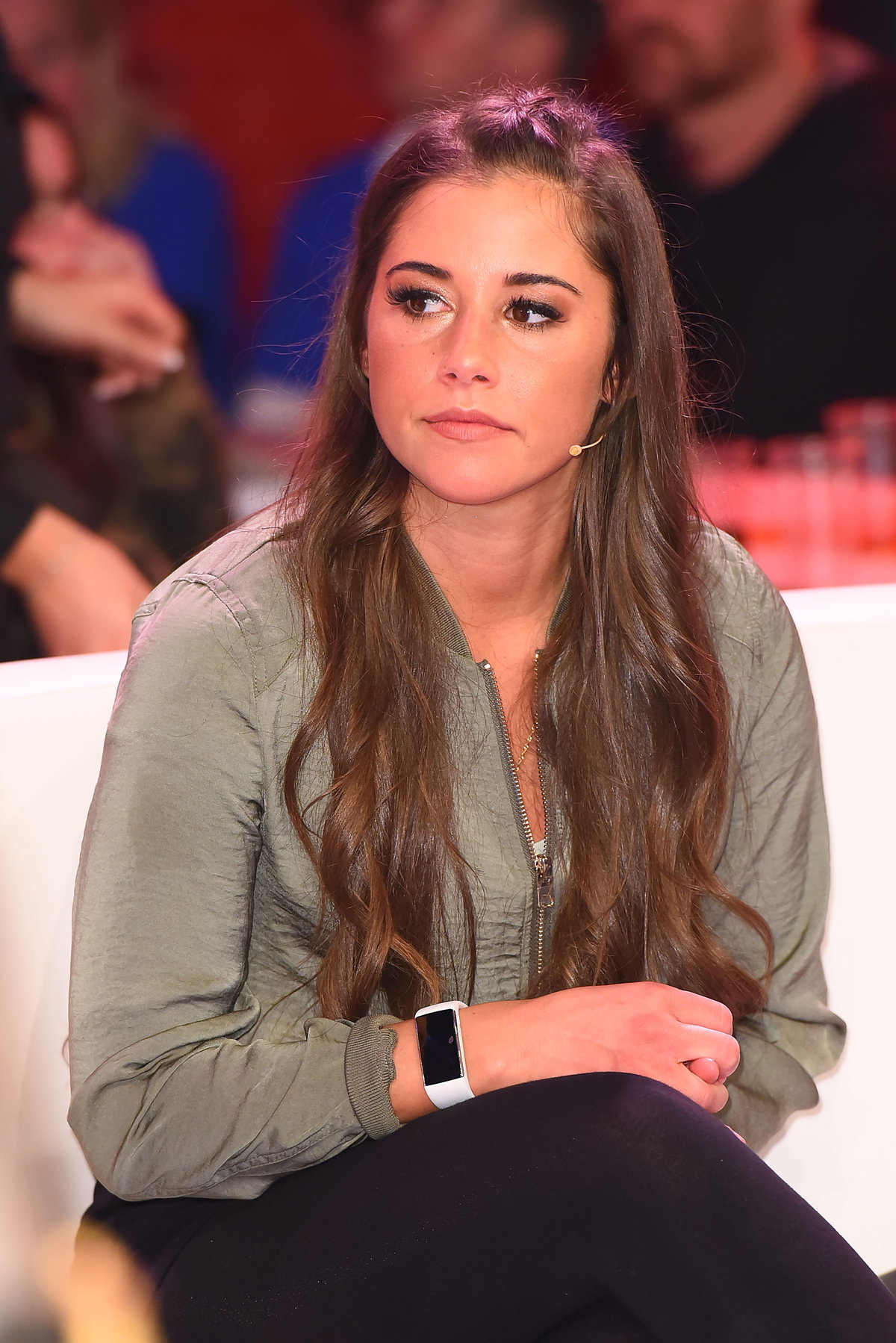 Sarah Lombardi guckt traurig