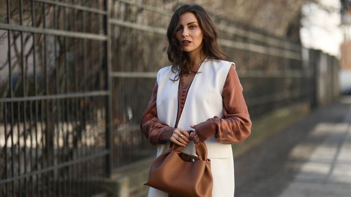 Modetrend 2022: Diese 3 Styling-Tricks sollte jede gut gekleidete Frau kennen