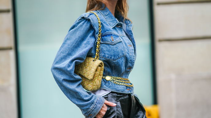Sommer-Trends 2023: 3 Arten, wie du eine Jeansjacke im Frühling/Sommer richtig kombinierst 