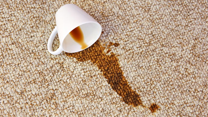 Kaffeeflecken entfernen: Die besten Tipps und Hausmittel