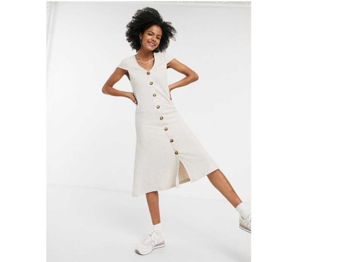 Beige Kleid