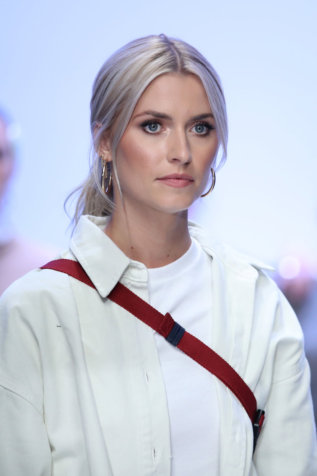 Lena Gercke verwirrter Blick