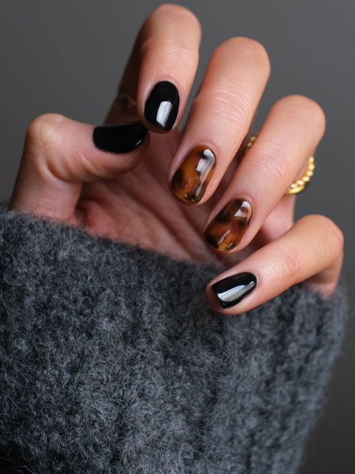 Nageltrends Herbst 2026: Diese 3 Designs wollen wir jetzt auf unseren Nägeln sehen