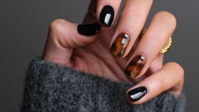 5 Fehler, die jede von uns beim Lackieren der Fingernägel macht - und wie du sie vermeidest