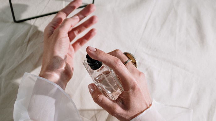 Frühlingsdüfte 2021: DAS sind die schönsten Parfum-Trends!