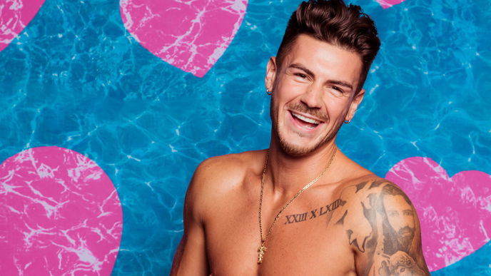 „Love Island“ 2021: Adrianos Sprüche, die für gute Vibes sorgen