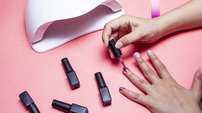 UV-Nagellack: Zuhause schöne Nägel wie vom Profi