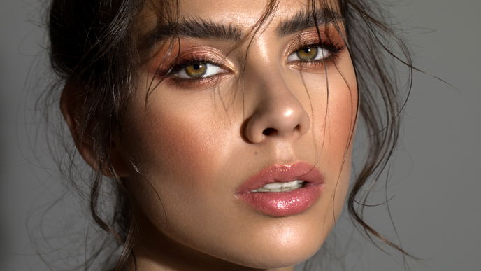 Lipliner richtig auftragen: So gelingt die perfekte Lippenkontur 
