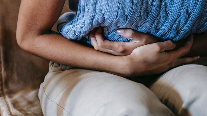 Studie: Diese Kosmetik-Inhaltsstoffe können das Endometriose-Risiko erhöhen!