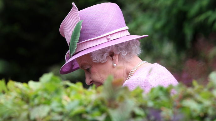 Queen Elizabeth: Große Sorge bei den Royals! "Alles viel schlimmer, als bekannt ist" 
