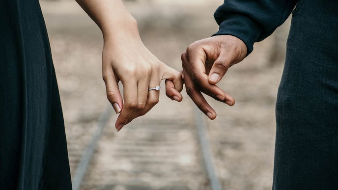 "5 Senses for Love": Diese Paare haben sich verlobt