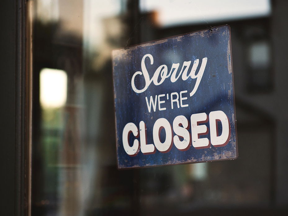 "Sorry we're closed" Schild