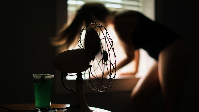 Alufolien-Trick: So kühlst du deine Wohnung im Sommer ab!
