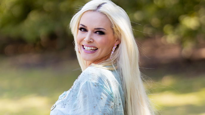 Daniela Katzenberger: Oben ohne! So heiß präsentiert sie sich im Pool