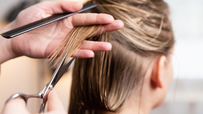 Zurück in die 80er! Der Haarschnitt "Winona Cut" erobert wieder die Frisuren-Charts