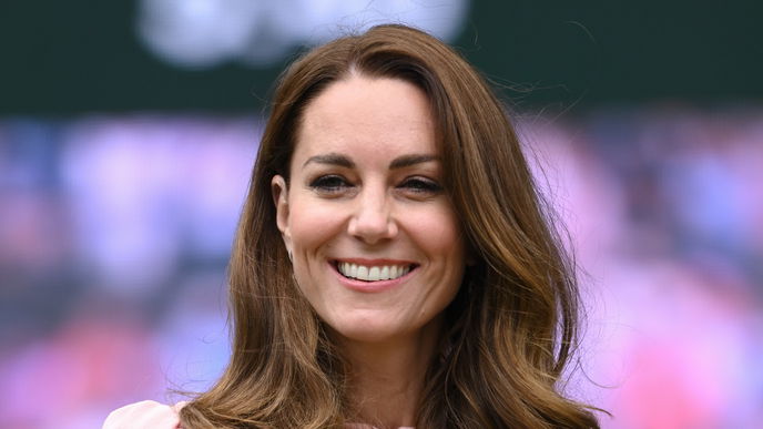 Modetrend 2021: Herzogin Kate trägt das perfekte Sommerkleid für jede Figur