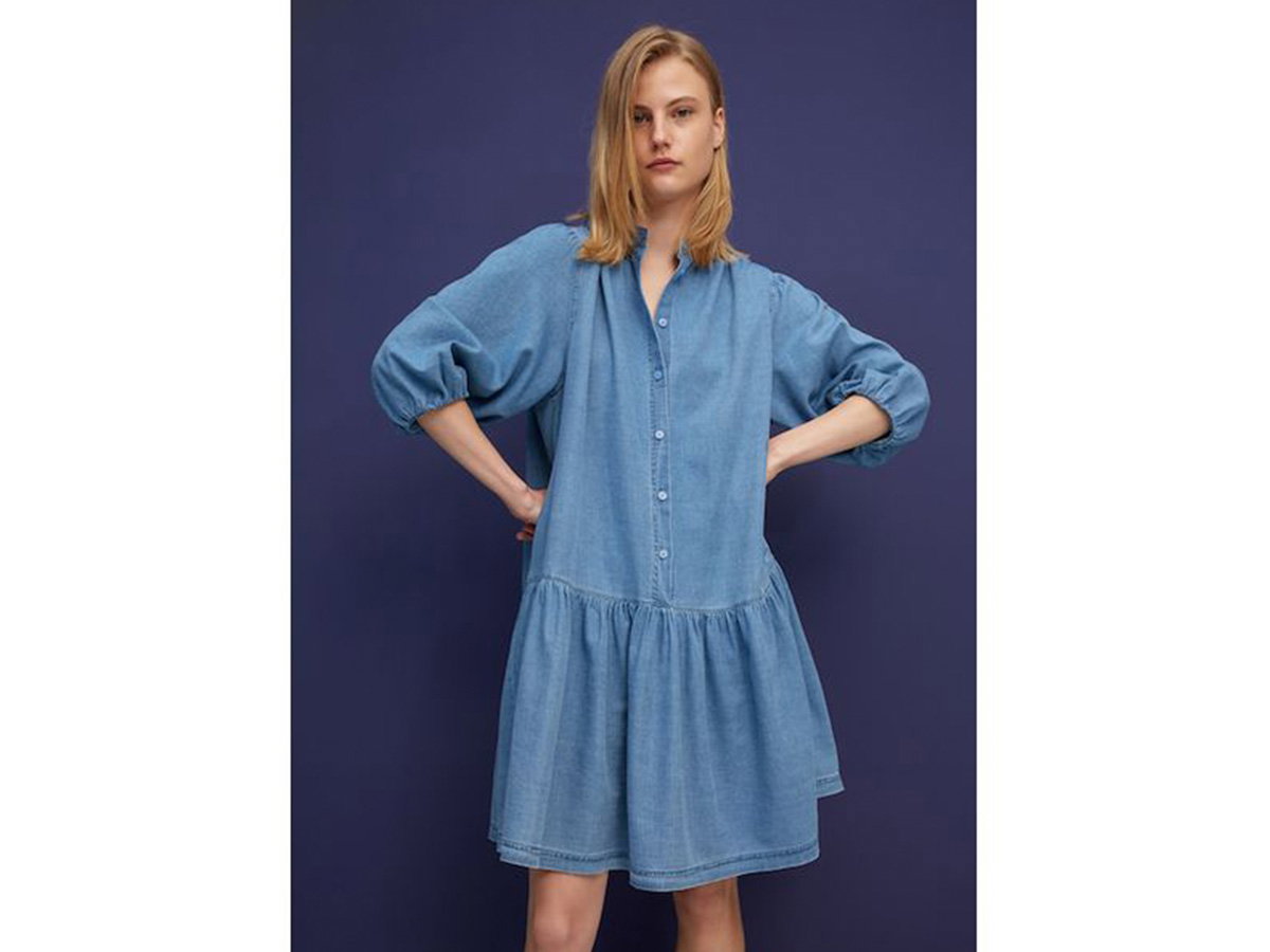 Blaues Midikleid