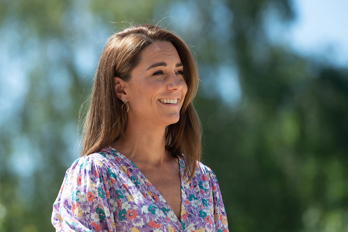 Herzogin Kate lacht