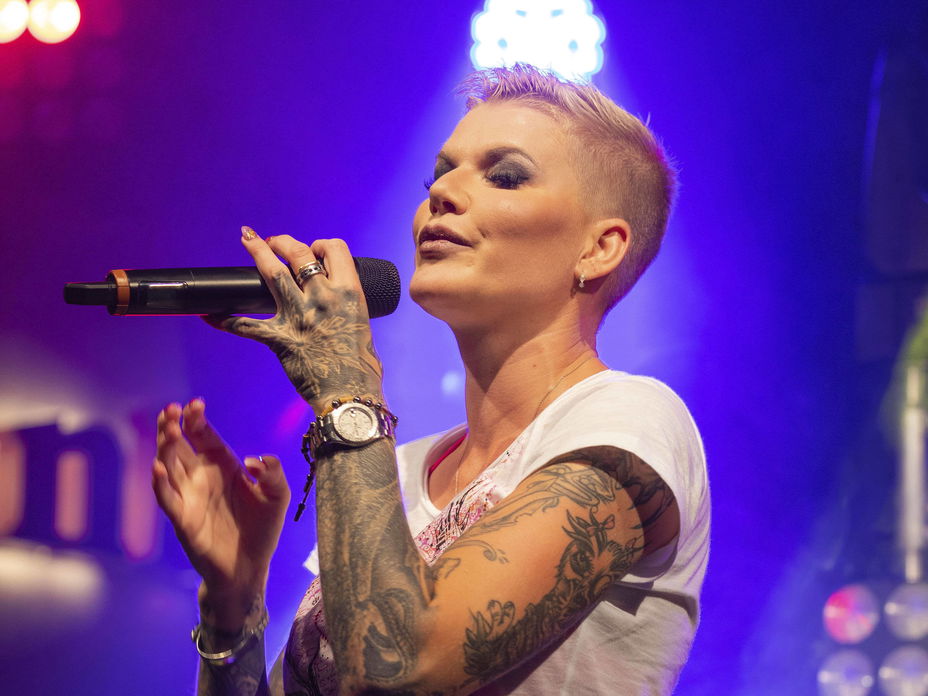 Melanie Müller singt bald am Goldstrand