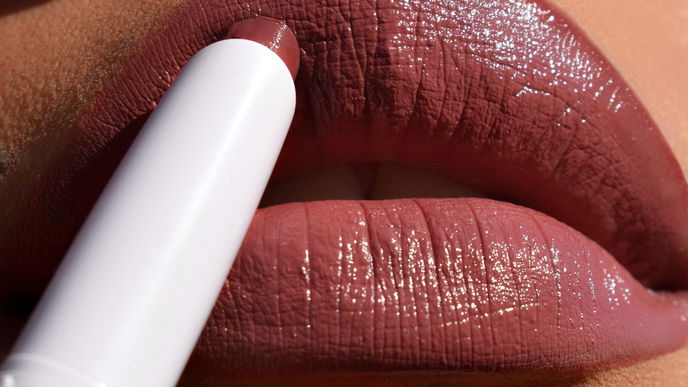 Volle Lippen dank TikTok-Trend: "Bow and Arrow" zaubert dir ein Lip-Lifting