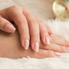 Rosafarbene "Air Brush Star Nails" sorgen für einen Sommer-Look auf den Nägeln