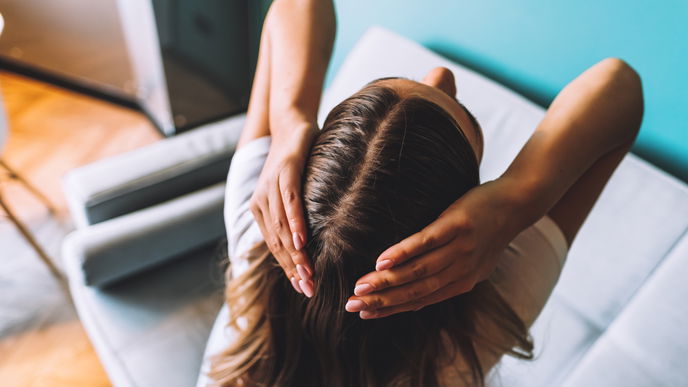 Fettige Haare: 5 Hausmittel, die zuverlässig helfen