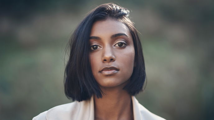 Frisuren-Trend 2022: Der "Shoulder Blade Bob" ist der sexy Klassiker für den Winter