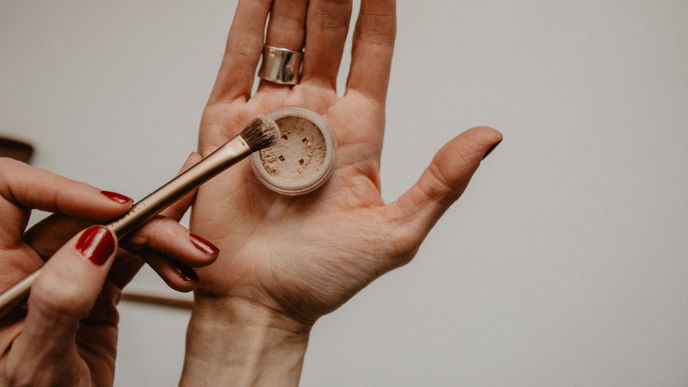 Die 5 besten Puder im Test: Das ist unser Testsieger!
