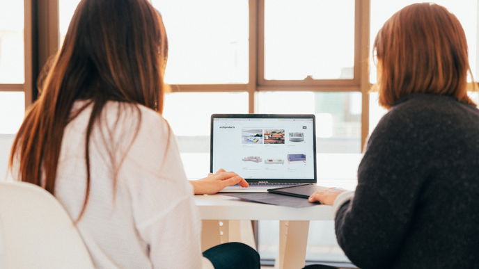Neuer Job, gleicher Arbeitgeber? Wann ein interner Wechsel für dich das Richtige sein könnte