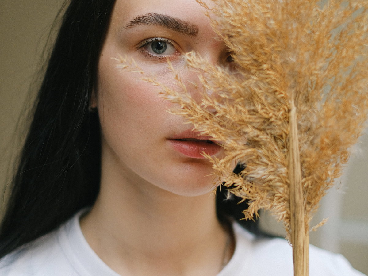 Horoskop Thema: Frau hinter Trockenplanze