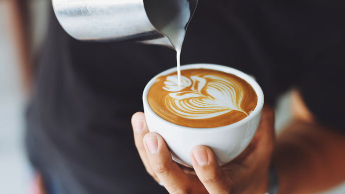 Morgenroutine: Das passiert, wenn du Kaffee vor dem Frühstück trinkst