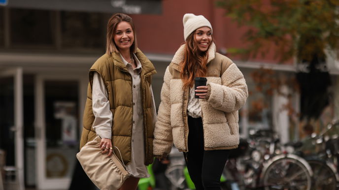 Mode-Trend 2022: Diese 4 Basics halten stilbewussten Frauen im Winter warm
