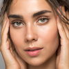 Beauty-Trend 2021: “Dolphin Skin” schenkt dir einen natürlichen Glow für die Festtage