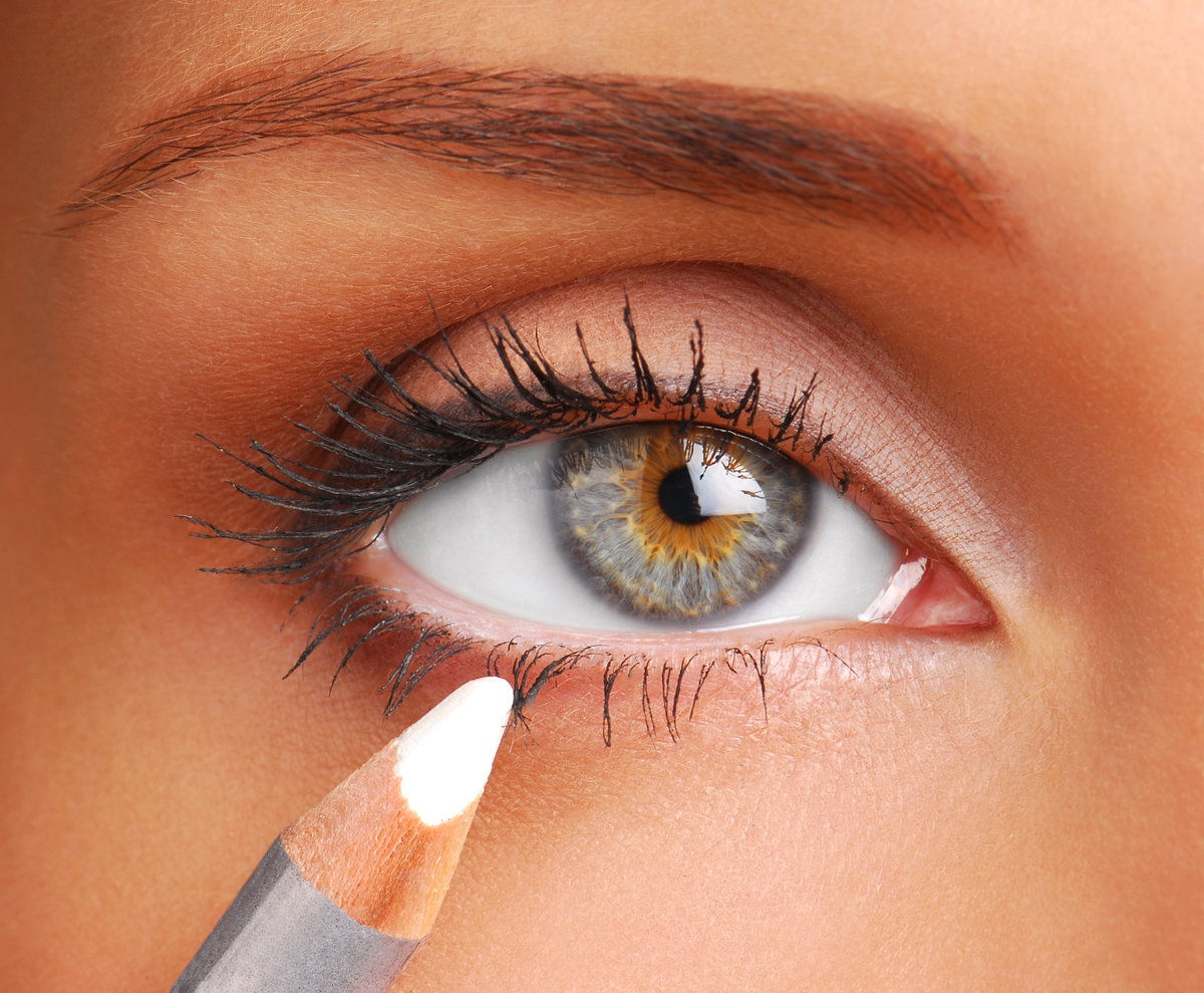 Weißer Eyeliner