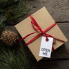 Geschenke-Guide: Hier kommen die besten Weihnachtsgeschenk-Ideen für deinen Bruder