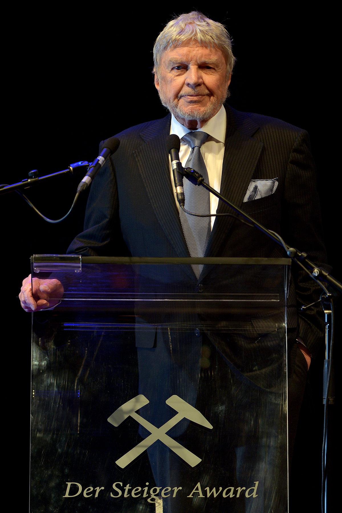Hardy Krüger
