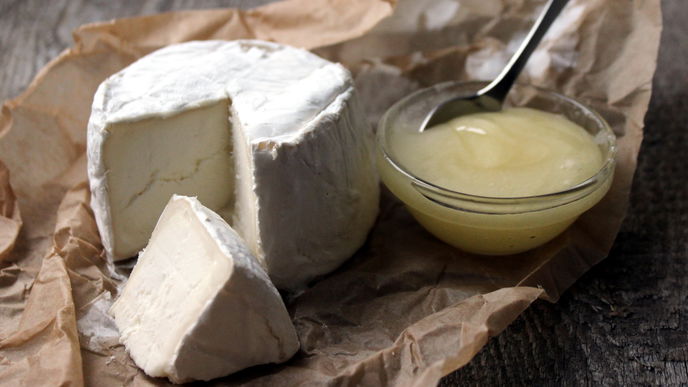 Rückruf: Krämpfe und Übelkeit! Vorsicht bei diesem Käse im Rewe, Edeka und Co.