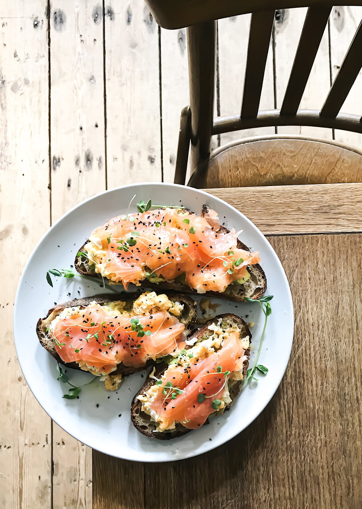 Brot mit Lachs