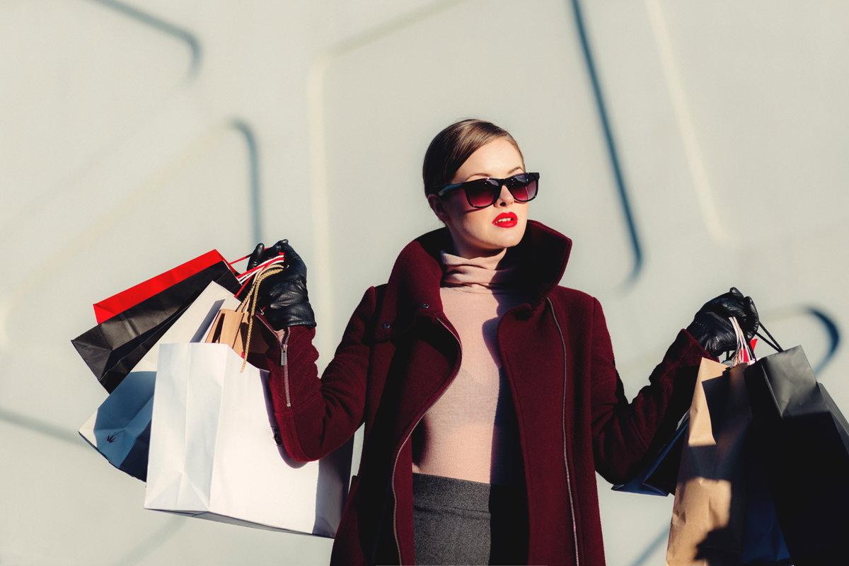 Frau beim Shoppen