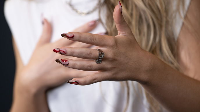 "Swirl"-Fingernägel sind wohl das kreativste und einfachste Naildesign