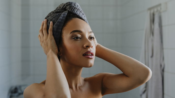 Saure Rinse: Die beste natürliche Spülung für die Haare