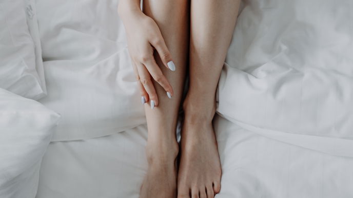 Sugaring: So funktioniert die Haarentfernung mit Zucker