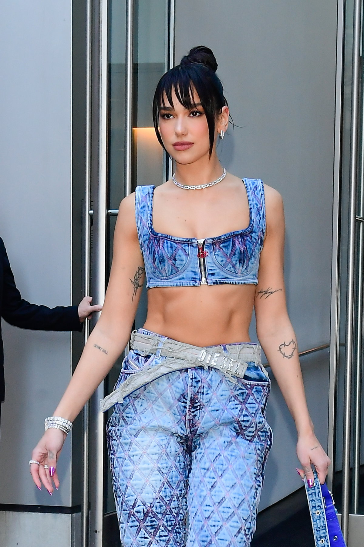 Dua Lipa Ponyfrisur
