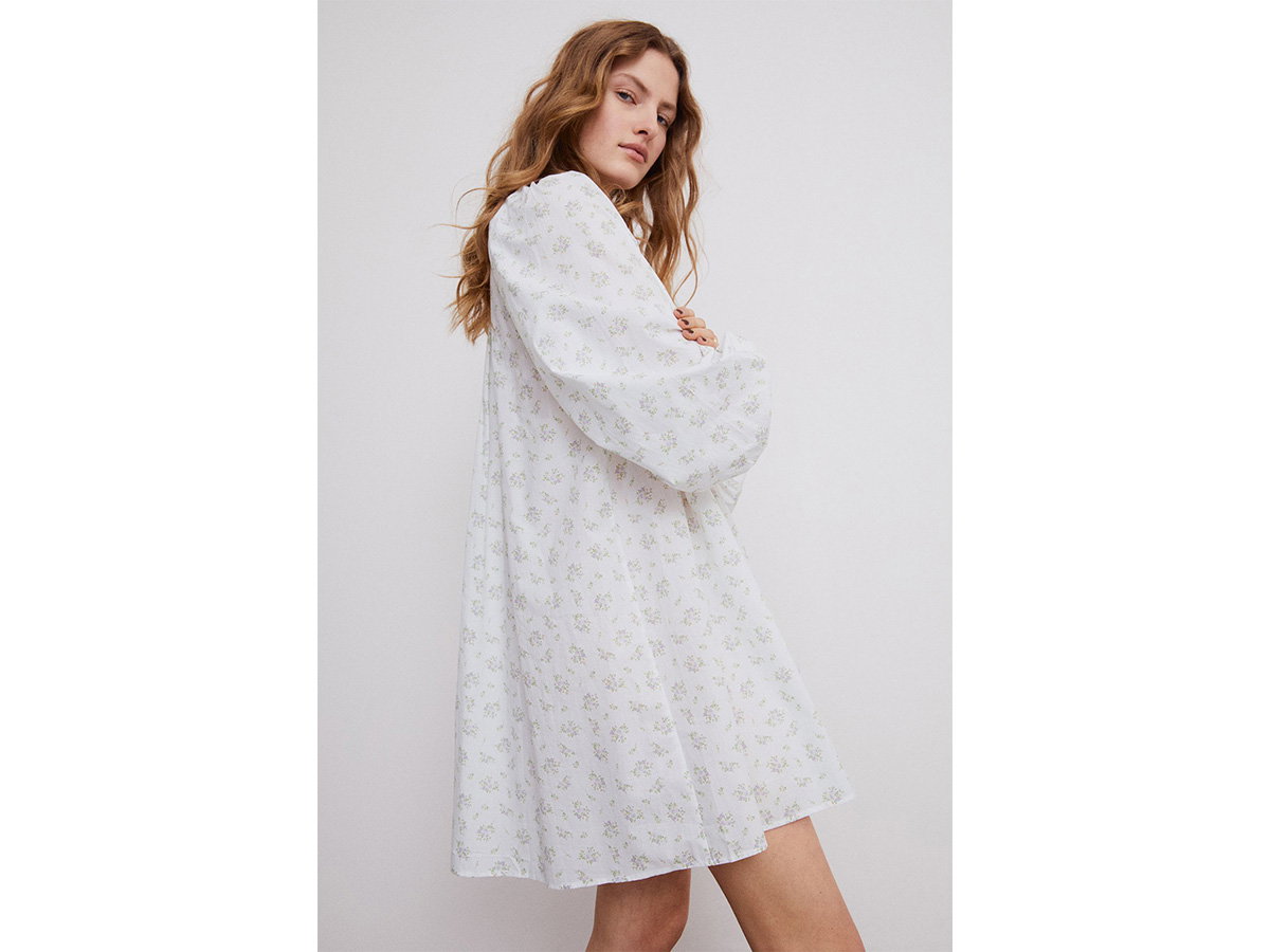Weißes Blumenkleid