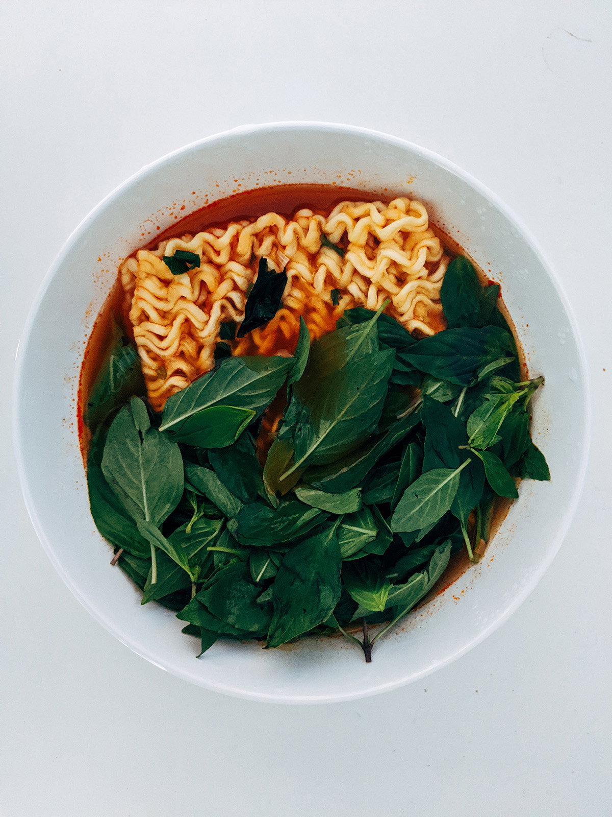 Instant Noodles in einer Schüssel