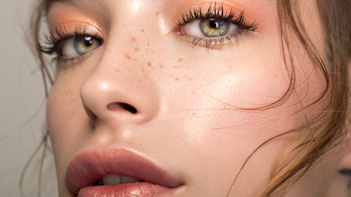Grüne Augen schminken: Die besten Tipps fürs Make-up