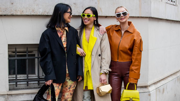 Modetrend 2022: In vs. Out: Diese Jacken sind im Frühling angesagt – und diese nicht